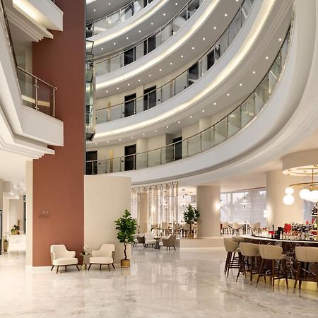 Ramada By Wyndham Bucharest Otopeni Airport Exterior photo